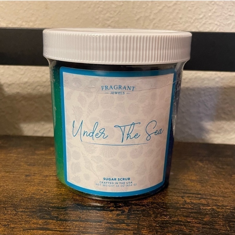 * NEW* Fragrant Jewels Under The Sea Sugar Scrub with Hidden Surprise Jewelry